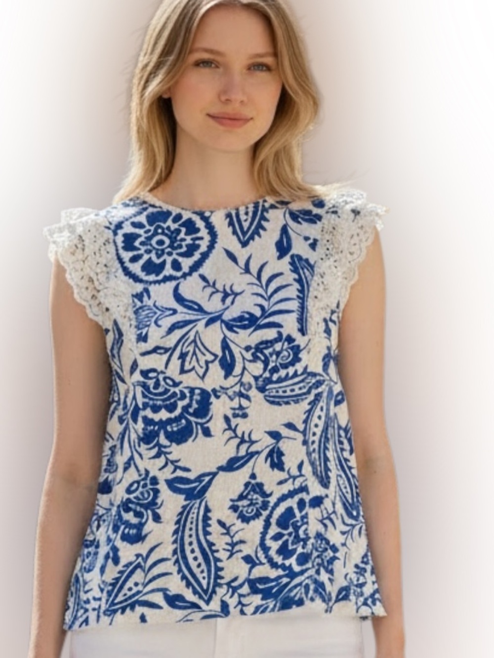Kathy Ireland Blouse Womens XL Blue & White Floral Sleeveless Top Lace